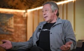 Михаил Ефремов сыграет в театре впервые после освобождения