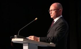 Кириенко заявил, что анекдот про детей генерала уже неактуален для России