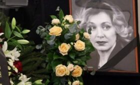 Церемония прощания с актрисой Чиповской завершилась в Театре Вахтангова