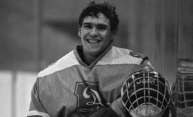 Латвийский хоккеист Ирбе заявил, что может вернуть выигранные со сборной СССР медали