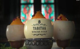 В Сети появился первый тизер третьего сезона «Уэнсдей»