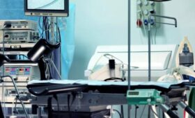 Перенесшая вирус Нипах медсестра умерла от остановки сердца в Индии