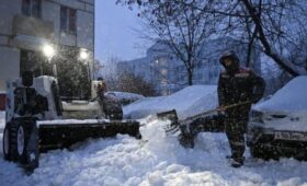 Высота сугробов в столице может увеличиться на 4 сантиметра в ближайшее время