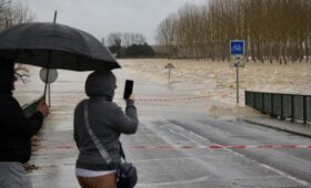 Исторический рекорд по продолжительности дождей установлен во Франции