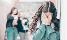 В ГД предложили создать федеральное агентство по борьбе с буллингом