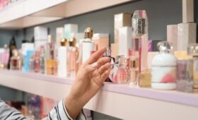 Россияне увеличивают расходы на парфюмерию перед 23 февраля и 8 Марта