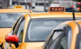 В Госдуме предложили снизить детский тариф в такси через стимулы для водителей