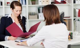 Госдума предложила запретить испытательный срок для женщин с детьми до трех лет