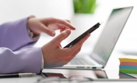 Предустановка отечественного ИИ на смартфоны россиян может стать обязательной