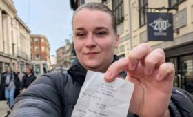 Британка стала богаче Маска в 100 тыс раз из-за технической ошибки на подарочной карте