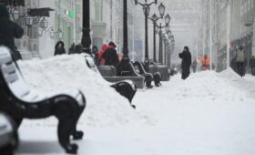 Высота сугробов в Москве уменьшилась до 48 см