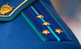 В ХМАО уволена чиновница из-за подработки ее подчиненных в магазине