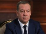 Медведев заявил, что войска НАТО на Украине являются законной целью для России