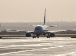 ТАСС: пассажирский самолет с треснувшим лобовым стеклом приземлился в Шереметьево