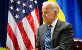 The Guardian: Байден позвонил Путину из-за Украины в 2021 году