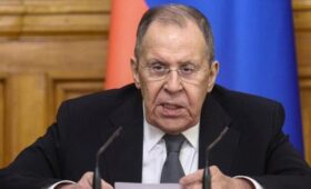 Глава МИД Швейцарии перепутал места за столом на переговорах с Лавровым