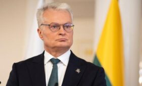 Президент Литвы Науседа призвал Европу не «царапать» двери Кремля