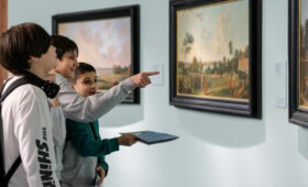 Более 120 тысяч юных москвичей посетили выставку Русского музея на ВДНХ