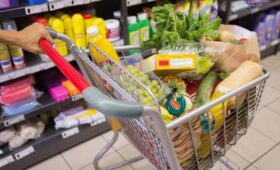 ГД одобрила в первом чтении проект о штрафах за продажу просроченных маркированных товаров