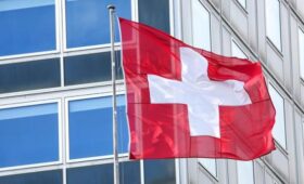 Политолог Коктыш: перенос переговоров в Женеву связан с визитом главы МИД Швейцарии в РФ