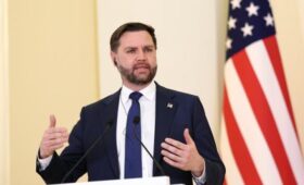 Вэнс заявил, что США не воспринимают всерьез инцидент с катером у побережья Кубы