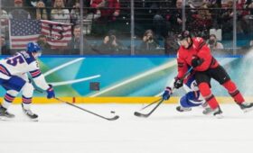 Сборная США по хоккею стала олимпийским чемпионом впервые с 1980 года
