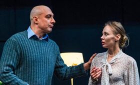 Билеты на спектакль «Спешите делать добро» доступны на «Мосбилете»