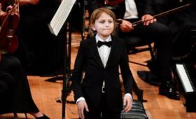 Российский пианист-вундеркинд Мысин занял второе место на Моцартовском конкурсе