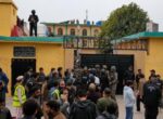 Трое нападавших ворвались в мечеть в Исламабаде перед взрывом