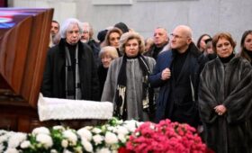 Церемония прощания с адвокатом Генрихом Падвой прошла в Москве