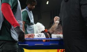 Футболисту «Галатасарая» Лангу оторвало часть пальца в матче с «Ливерпулем»