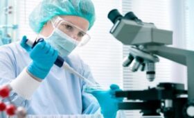 Академик РАН Онищенко назвал тревожным прогноз по распространению оспы обезьян в РФ