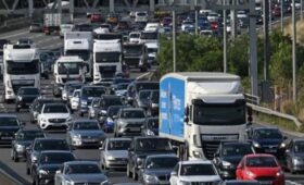 Daily Star: водитель в Германии парализовал движение, вылив 20 тысяч литров фекалий