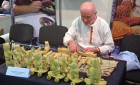 Москва онлайн покажет обзор выставки народных промыслов «Ладья. Весенняя фантазия»