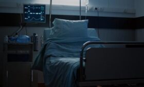 Женщина в Стамбуле умерла после 301 обращения к врачам за год