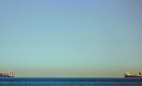 КСИР пригрозил уничтожить любое судно в Ормузском проливе