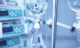 В Британии врачи лечили от психоза пациентку, заразившуюся бешенством