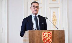 Президент Финляндии заявил, что ЕС придется признать территориальные уступки Украины