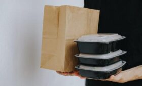 Ресторатор Григурко: стоимость доставки выросла из-за логистики и цен на упаковку