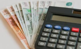 Минпросвещения РФ утвердило документы для сокращения разрыва в зарплатах учителей