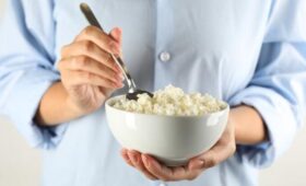 Обновленный ГОСТ на творог вступит в силу в России с 2027 года