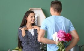 Врач Болибок: мимоза и все виды акации в букете могут спровоцировать аллергию