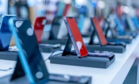 «Известия»: электроника в РФ может подорожать до 30% из-за конфликта на Ближнем Востоке