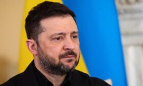 Зеленский заявил, что Украина направила свыше 200 военных на Ближний Восток