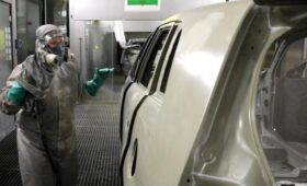 Автомаляр стал самой высокооплачиваемой рабочей профессией в России в 2026 году