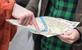 В Москве из-за отключения интернета рекордно выросли продажи бумажных карт