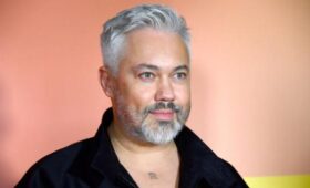 Стилист Рогов назвал обувь на шнуровке самой трендовой в сезоне