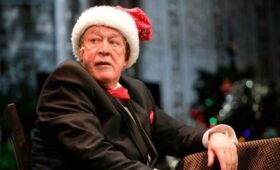 Михалков заявил, что у Путина были сомнения насчет возвращения Ефремова на сцену