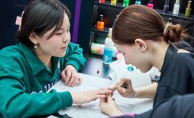 Юрист Русяев: некачественно выполненный маникюр можно не оплачивать