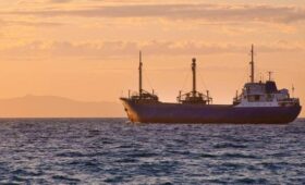 КСИР нанес удары по двум судам в Ормузском проливе